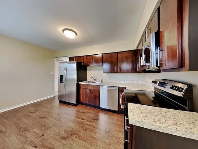Photo - 544 Germaine Ln