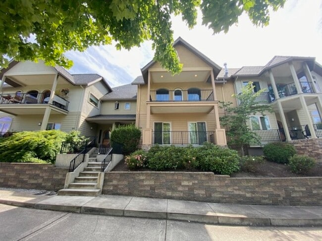 Photo - 528 W Nevada St