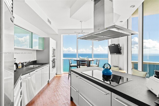 Photo - 18201 Collins Ave Unit 4209