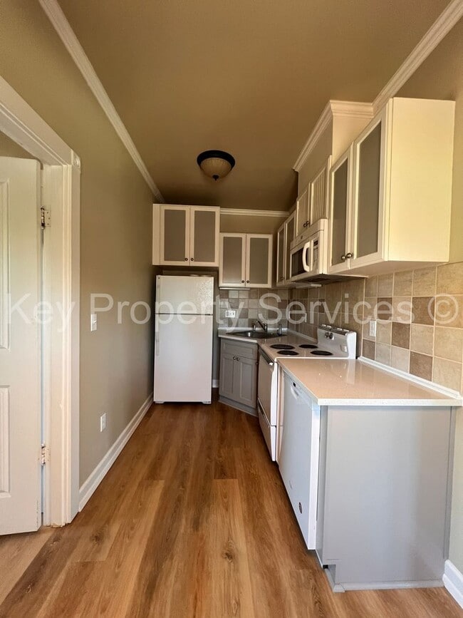Photo - Charming One-Bedroom in Downtown Woodland Unidad B