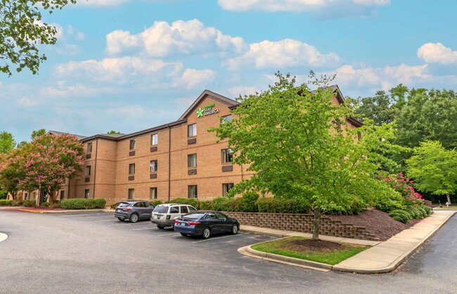 Furnished Studio-Richmond - Innsbrook