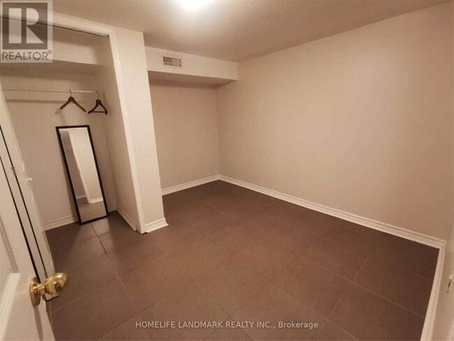 Photo - 727 Hewson Dr