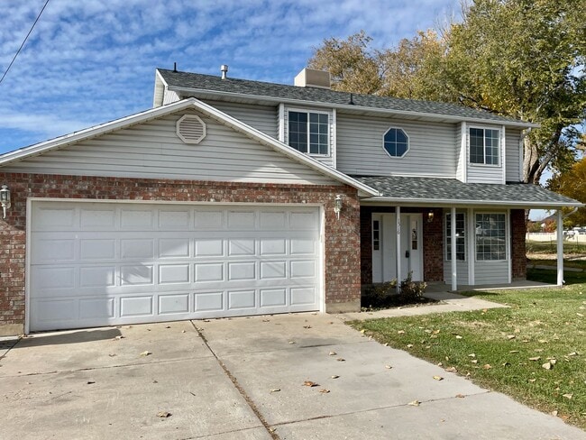 Photo - 4 Bedroom Syracuse Home