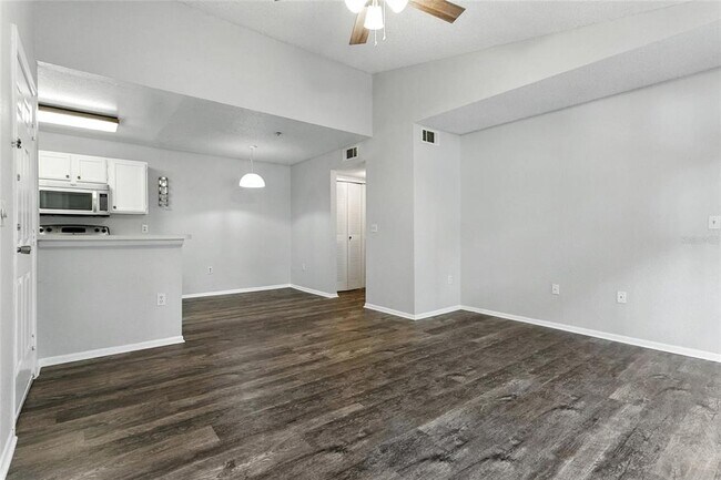 Photo - 5263 Images Cir Unit 306