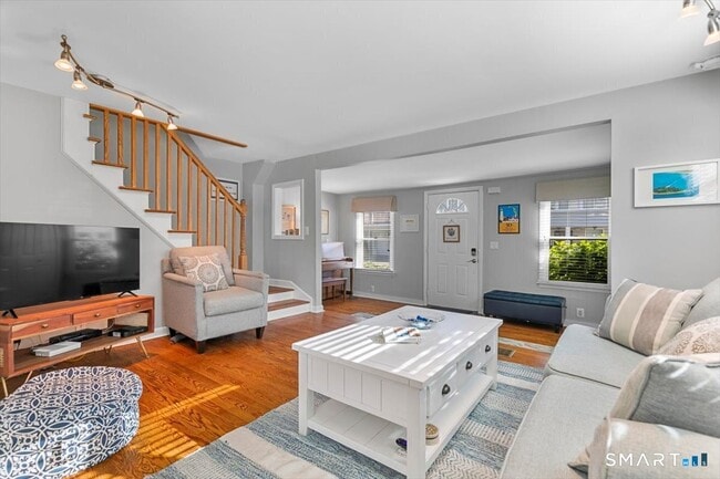 Photo - 15 Elm St