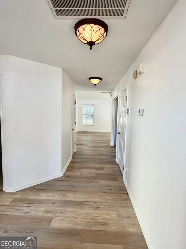 Photo - 93 Mollies Ct