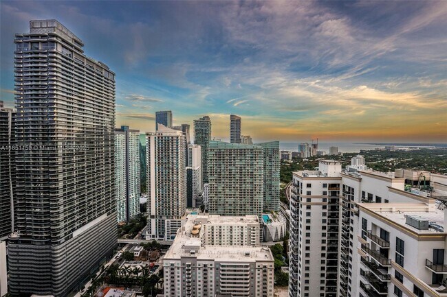 Photo - 55 SW 9th St Unidad 3906