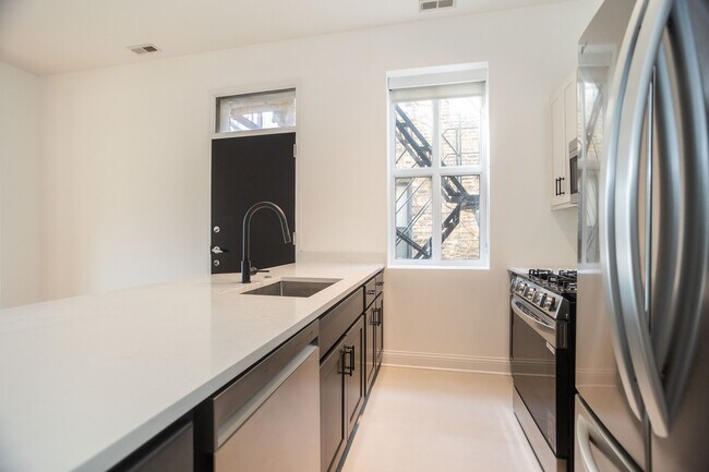 Photo - 3817 N Fremont St Unidad 1R