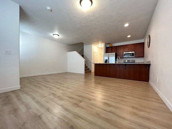 3 Bedroom/2 Bathroom Townhome In Bluffdale - 3 Bedroom/2 Bathroom Townhome In Bluffdale