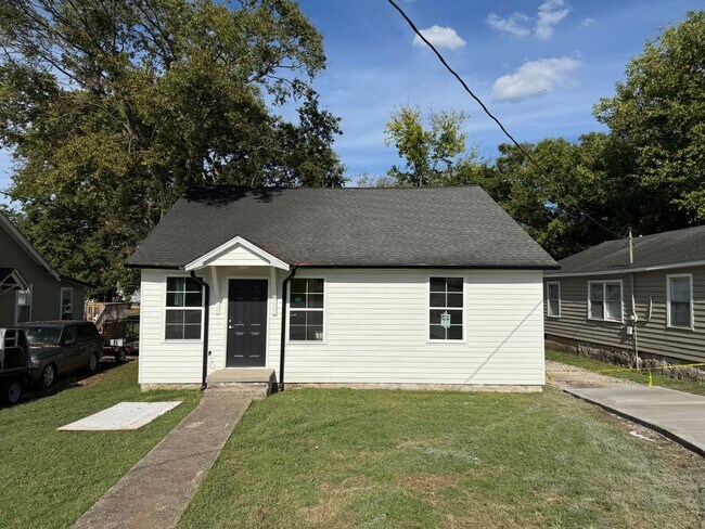 Photo - 102 W 15th Ave