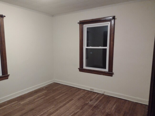 Photo - 875 Sheridan Avenue