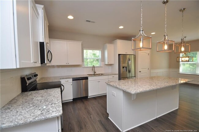 Photo - 225 Theys Ml Wy