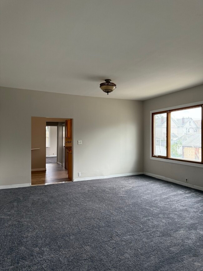 Photo - 9302 202nd St