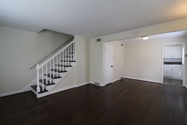 Photo - May FREE On This 2 Bedroom Duplex in North Kansas City