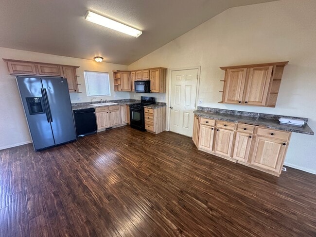 Photo - Beautiful 4-bedroom 3-bathroom Home on 5 Acres with Mountain Views!!!