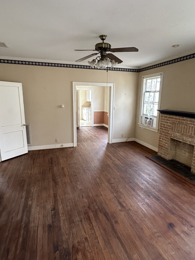 Photo - 715 Boulevard St