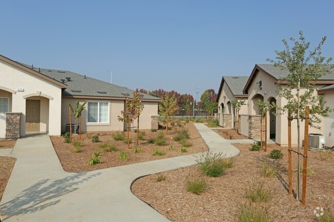 Photo - 102 N Fowler Ave