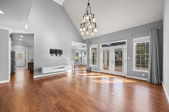 Photo - GORGEOUS 4 BEDROOM IN HARDIN VALLEY!!!!