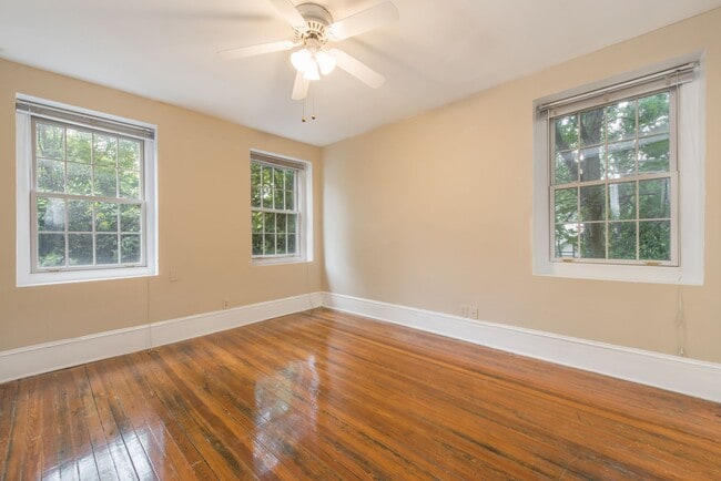 Photo - Spanish Oaks Apartment