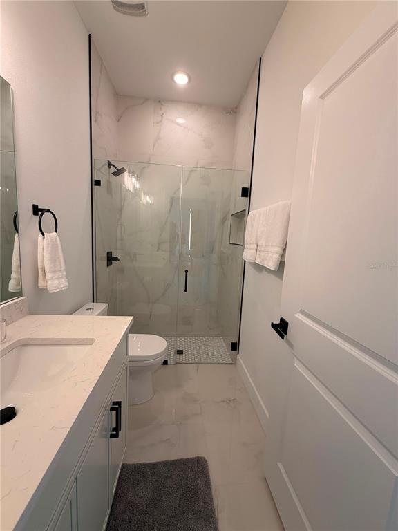 8212 Leafy Way