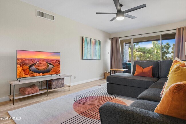 Photo - 7625 Camelback Rd Unit 323