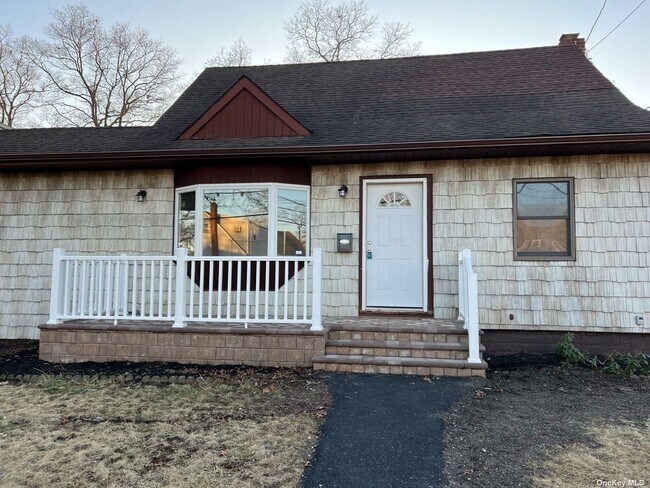 Photo - 196 S Broome Ave House