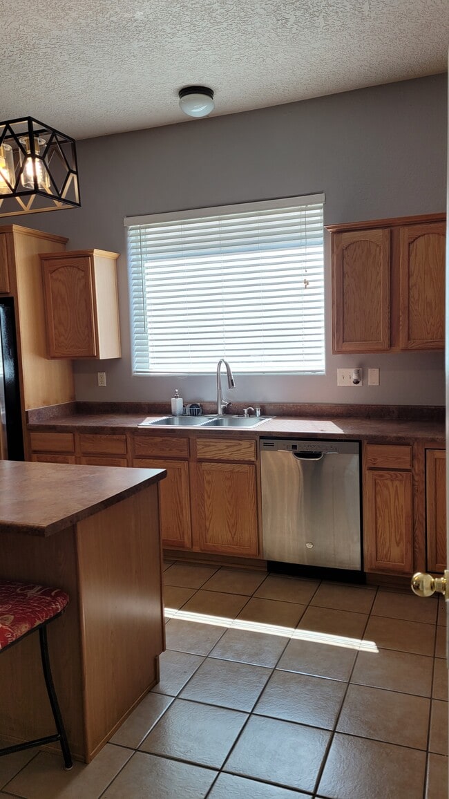 Photo - 2224 Mayapan Rd SE