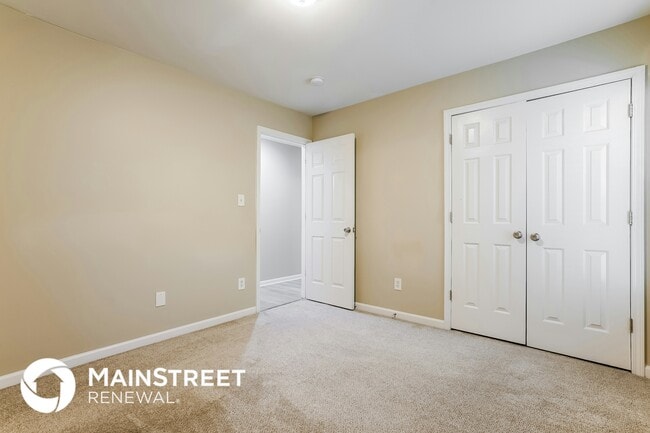 Photo - 811 Chalmers St