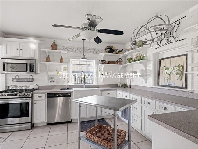 Photo - 303 N Summit St
