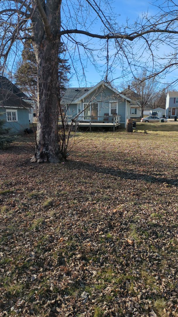 Photo - Cute 1 bed 1 bath house with large deck available now