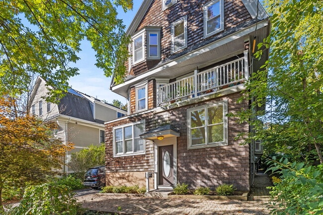 Photo - 172 Lexington Ave Unidad 1