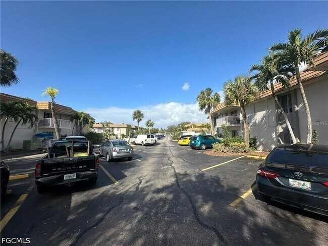 Photo - 1830 Maravilla Ave Unit 704