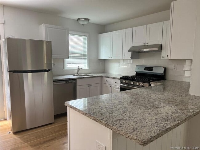 Photo - 144 Rakoczy Ave