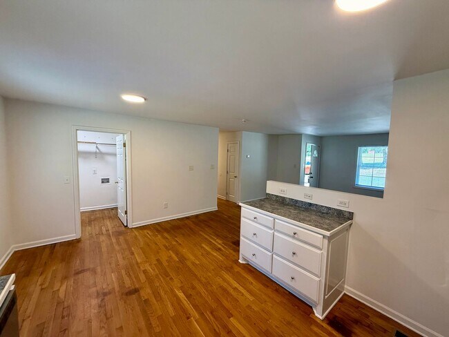 Photo - 218 Hickory Forest Rd
