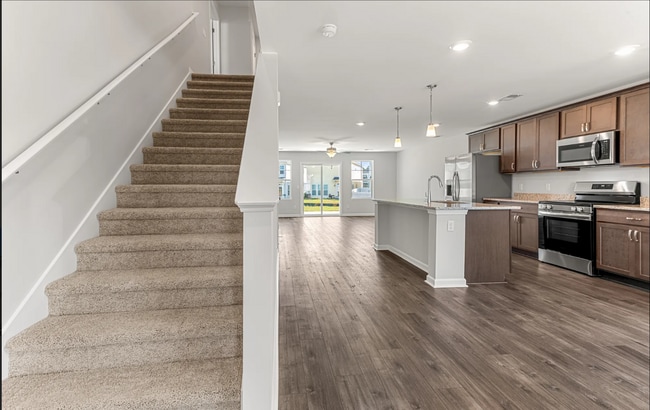 Photo - 240 Justify Ave