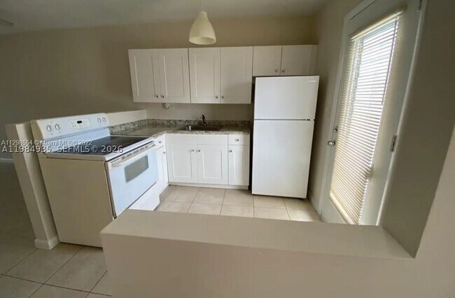 Photo - 1600 NE 114th St Unit 104