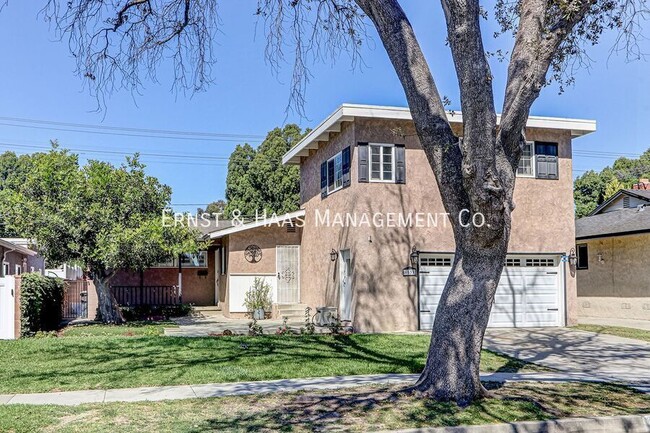 Building Photo - 6533 E Monlaco Rd