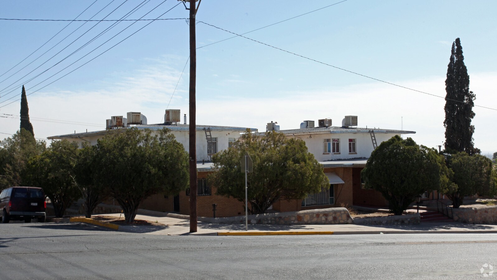 Photo - 1418 N Stanton St Apartments