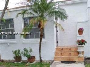 Photo - 1023 SW 12th Ct