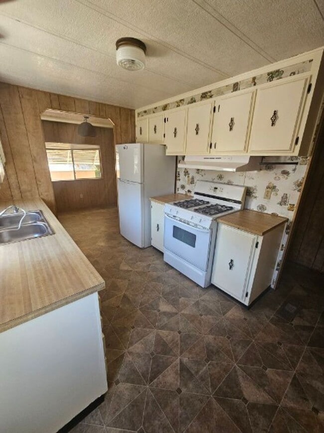 Photo - 571 Clover Dr