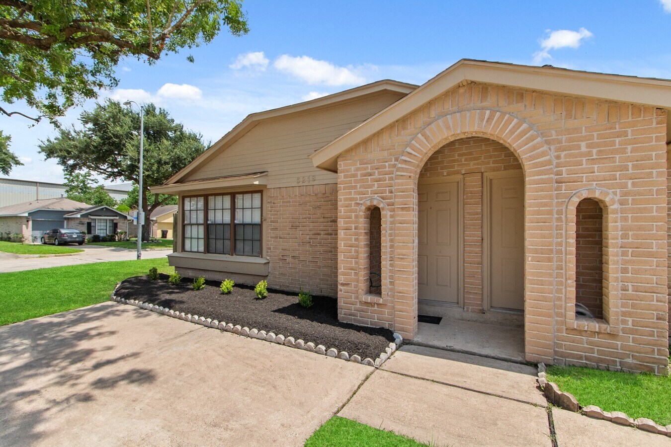 Photo - 5218 Beaverbrook Dr