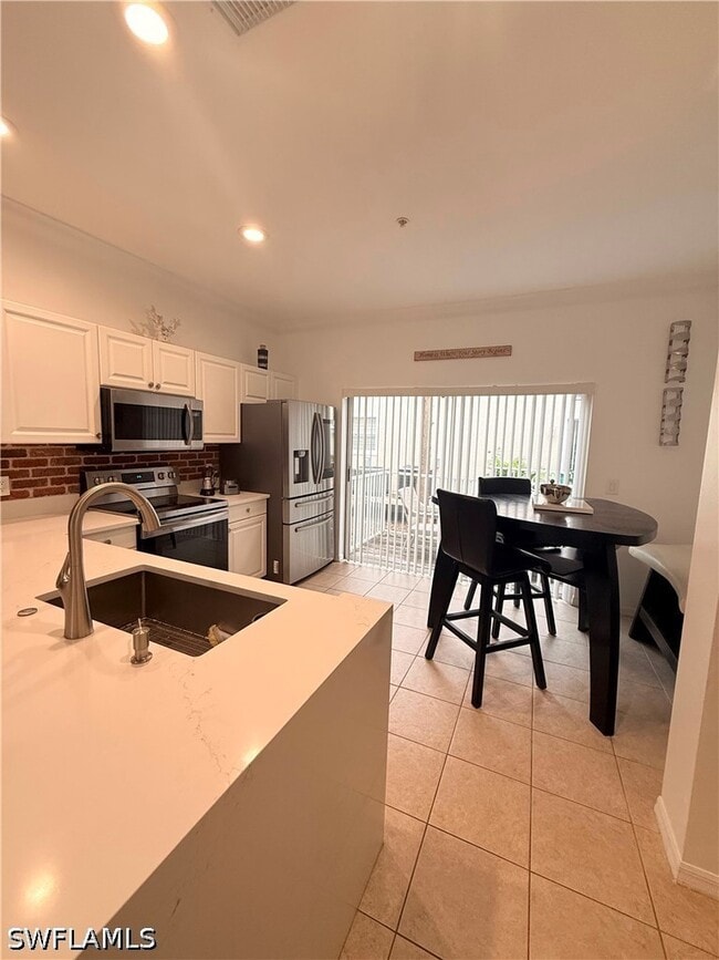 3298 Megan Ln