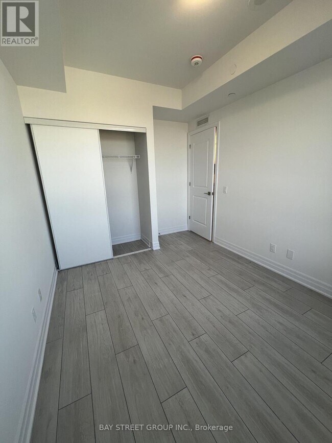 Photo - 30 Elm Dr W Unit 2703