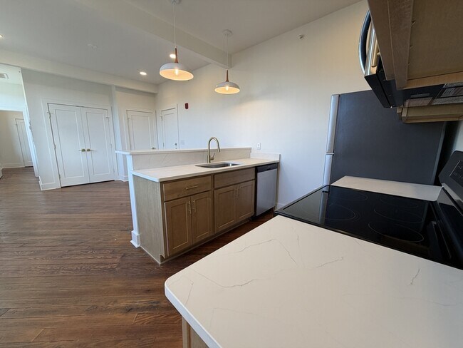 Photo - 901 Fifth Street - 302