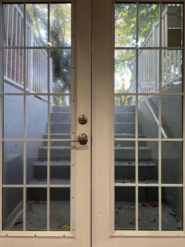 Photo - 10 Burgby Av Unit 2