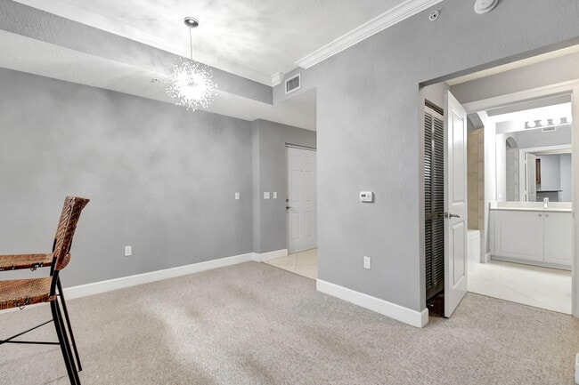 Photo - 1660 Renaissance Commons Blvd Unidad 2114