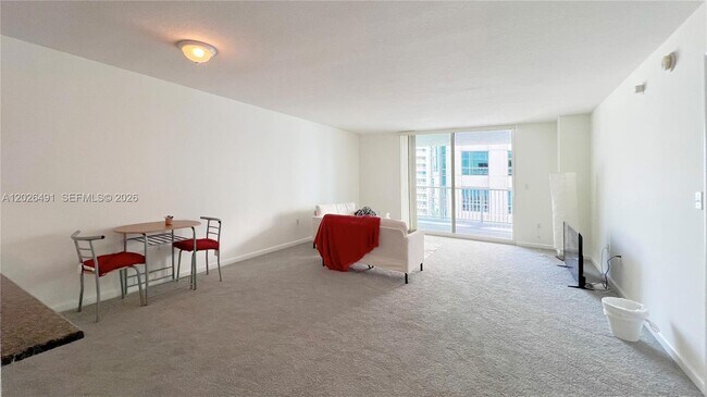 Photo - 1200 Brickell Bay Dr Unidad 2814