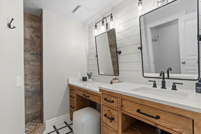 Photo - 8022 Deer Creek Rd