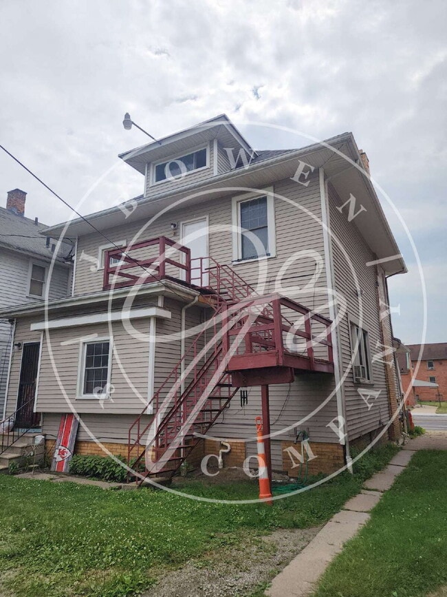 2nd floor Studio: Cozy 400 Sq Ft Space. El... - 2nd floor Studio: Cozy 400 Sq Ft Space. El... Apartment Unit #3