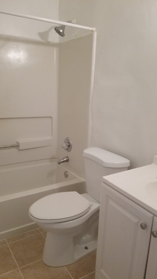 Photo - 308 31st W St Unit F